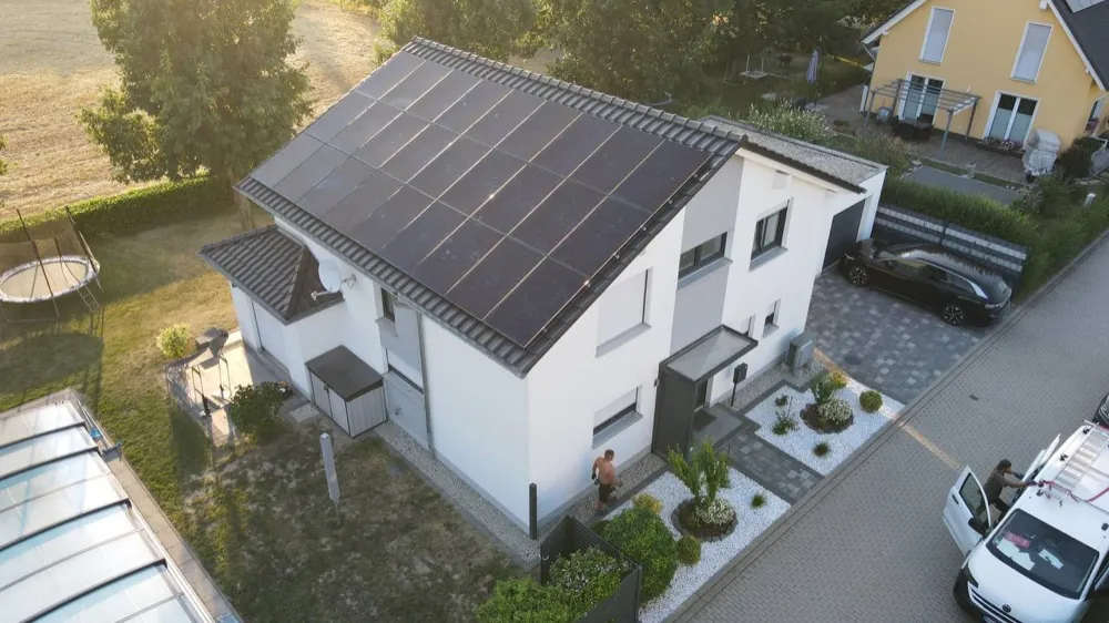 Photovoltaikanlage auf einem Eigenheim in der Region Zwenkau