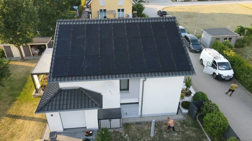 Photovoltaikanlage auf einem Eigenheim in der Region Borna