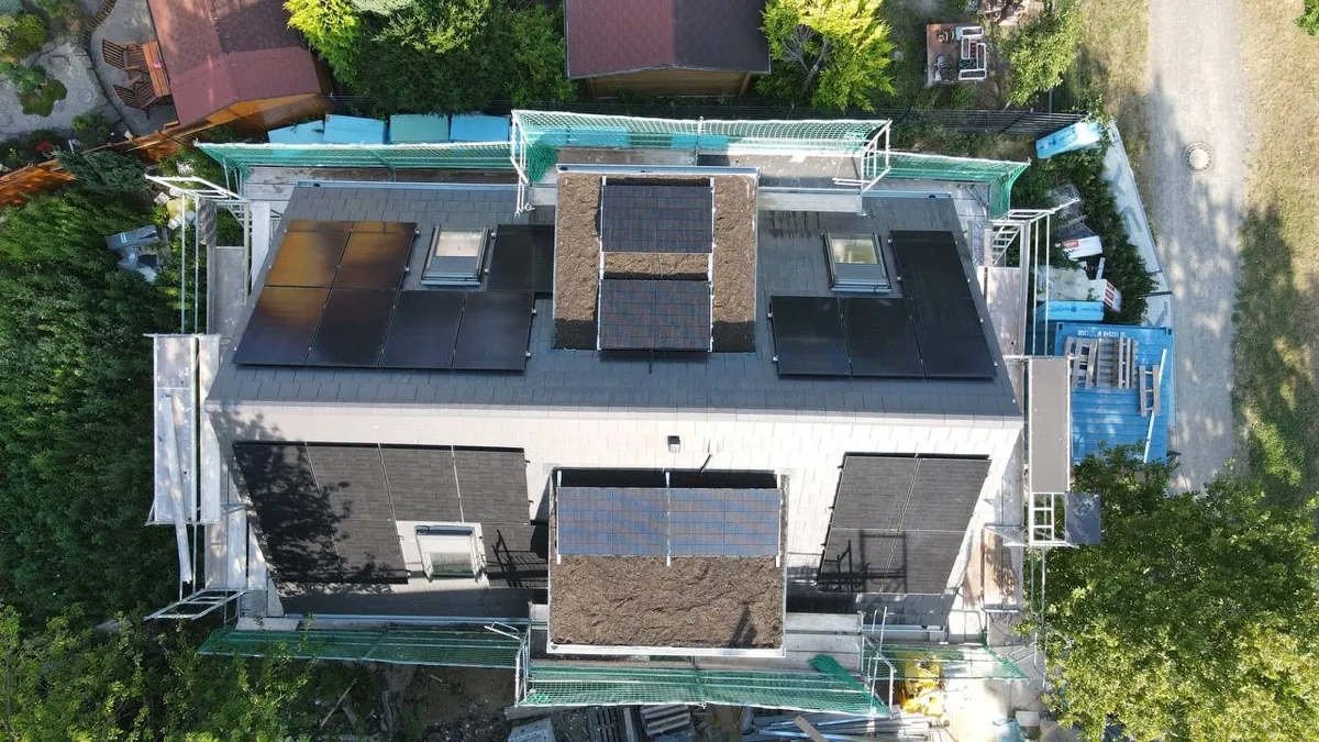 Neubau PV und Gründach